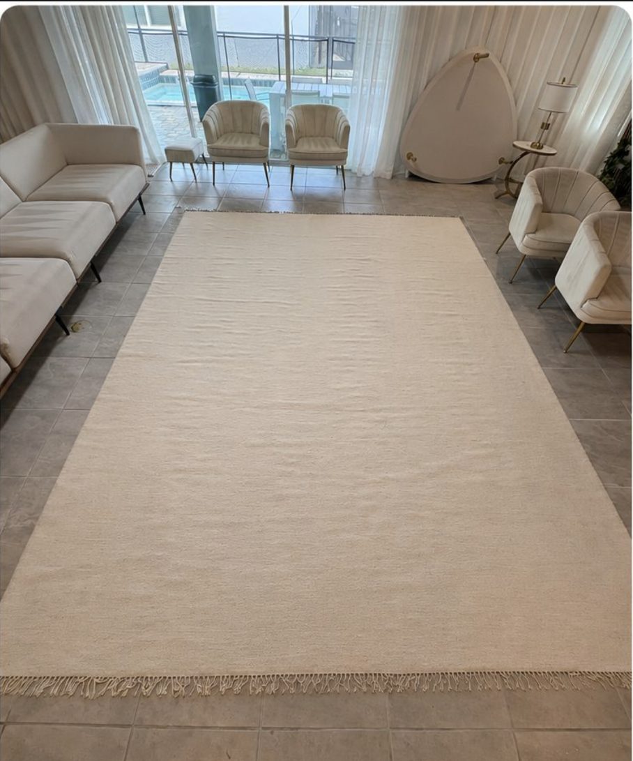 Bright clean area rug after professional cleaning